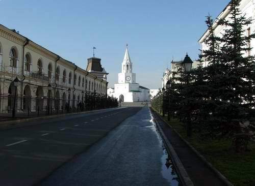 Kazan Kremlin photos - Kremlin Street photo